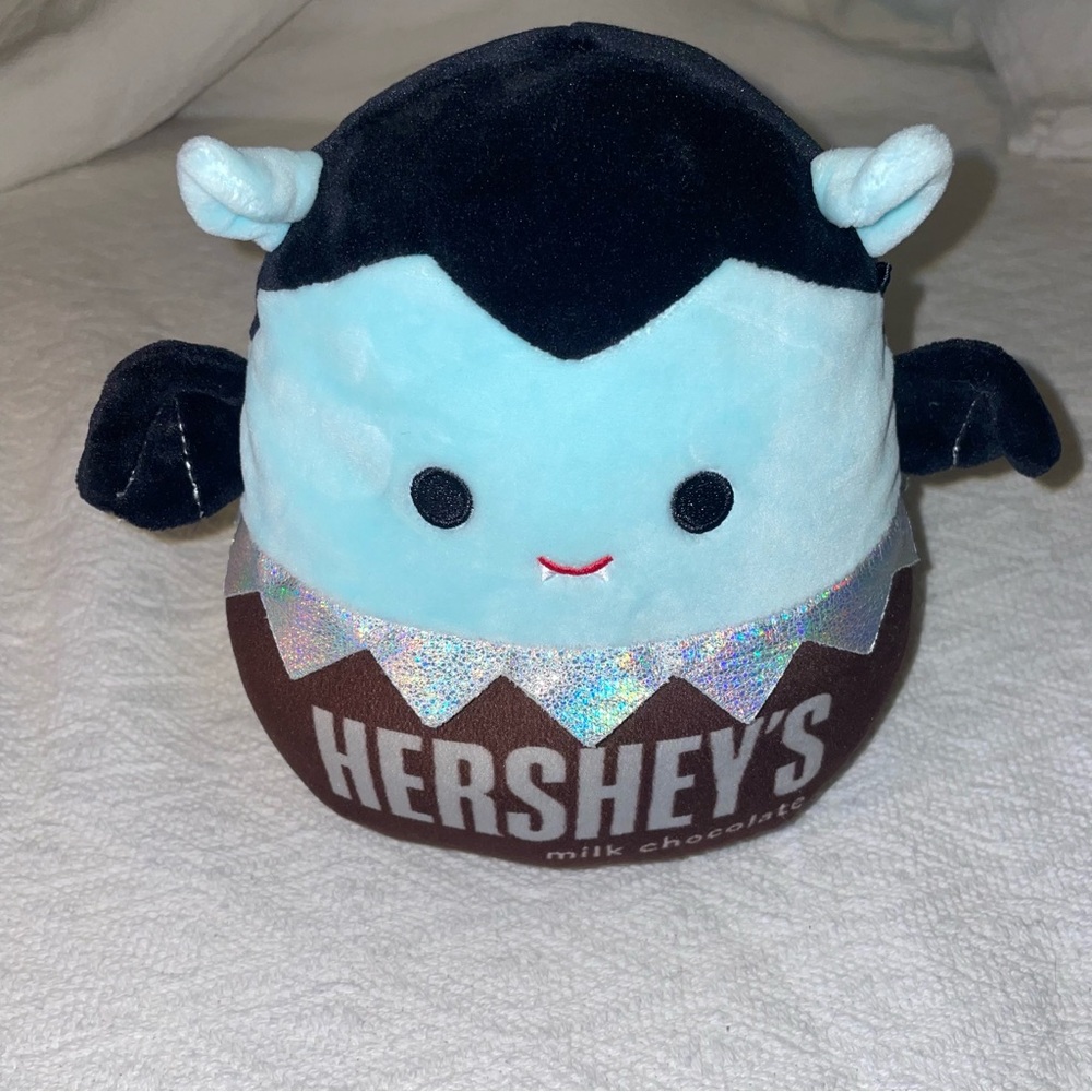 Patricio the Vampire Hershey’s Milk Chocolate Squishmallow Halloween 7 In NWOT
